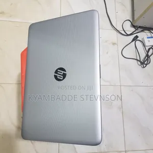 Laptop HP 15-da2933nia 8GB Intel Core i5 HDD 500GB