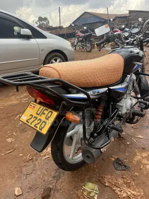 Bajaj CT 125X 2022 Red