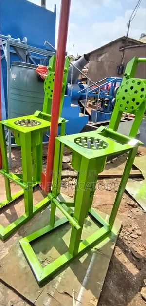 Briquettes Making Machine.( Honey Comb Manual)