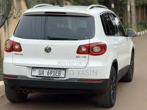 Volkswagen Tiguan 2010 White