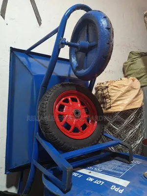 Wheelbarrow With Heavy Duty Spare Tyre