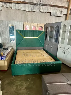 5*6 Bed in Green Colour