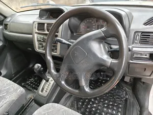Mitsubishi Pajero IO 2000 White