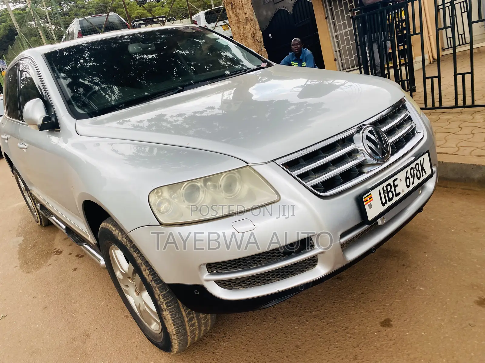 Volkswagen Touareg 2012 Silver