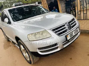 Volkswagen Touareg 2012 Silver