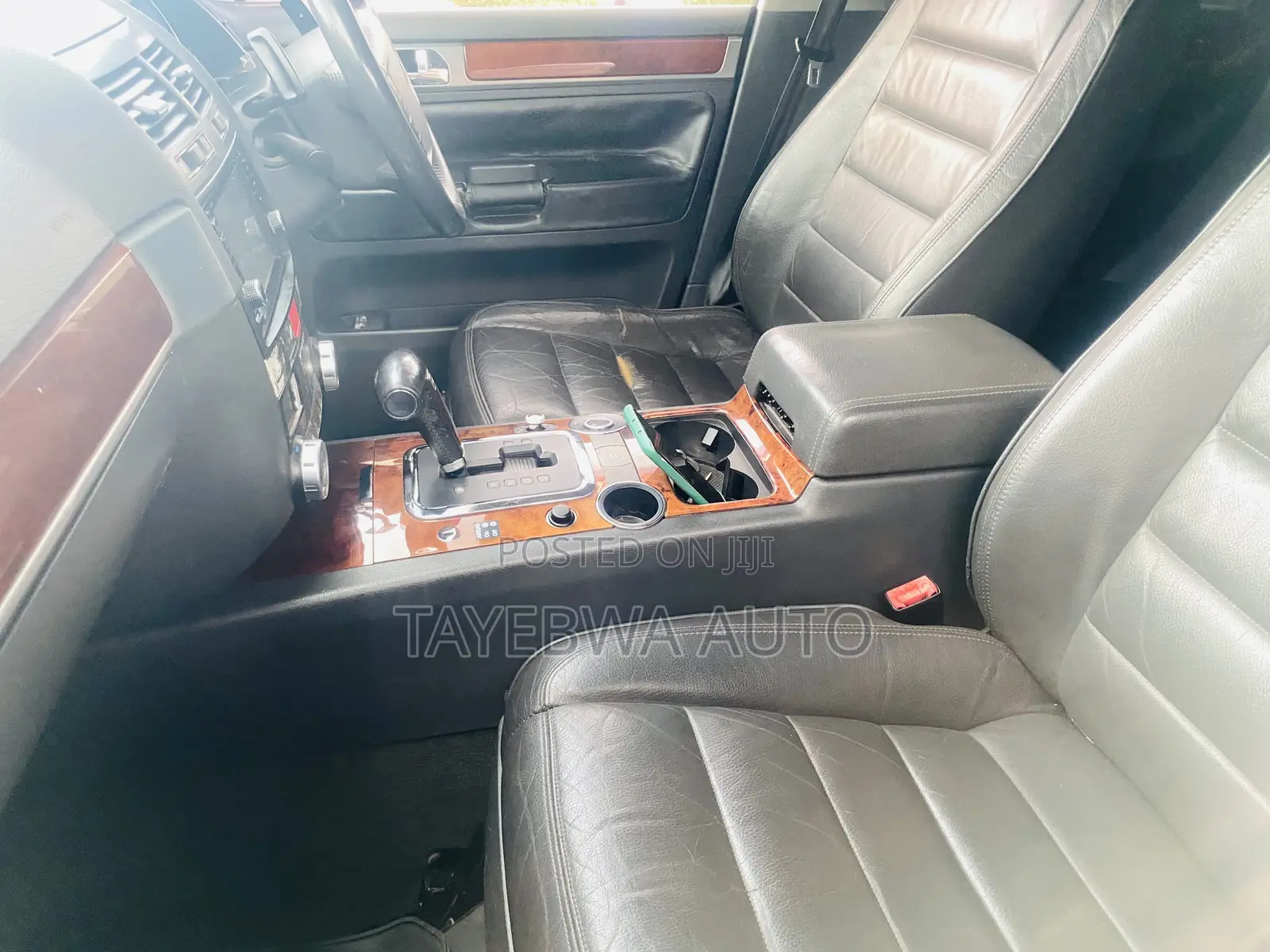 Volkswagen Touareg 2012 Silver