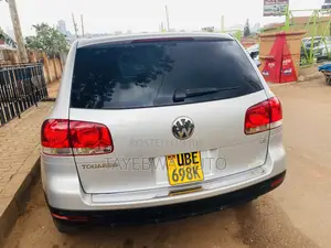 Volkswagen Touareg 2012 Silver
