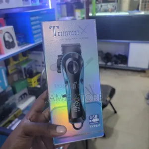 Professional Hair Clipper/ Rechargeable Hair Clipper