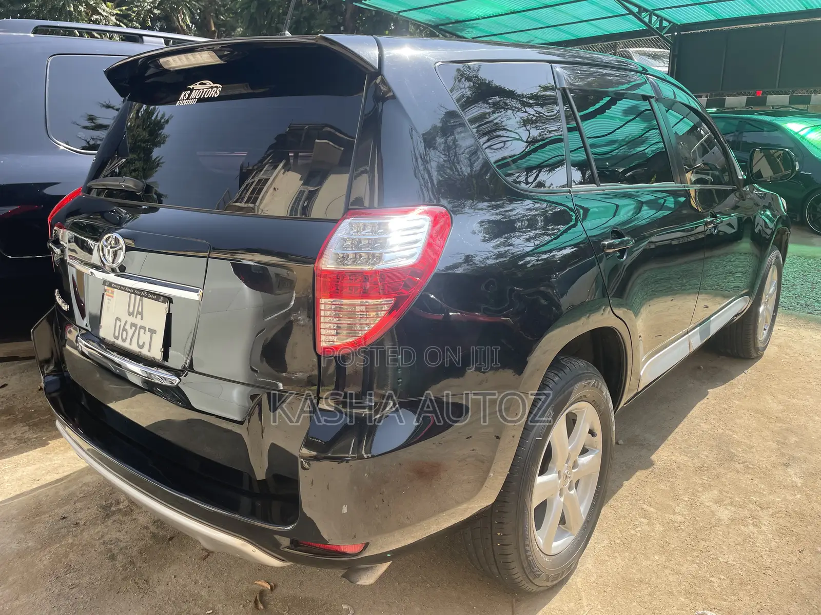 Toyota Vanguard 2012 Black