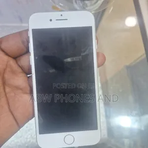 Apple iPhone 8 64 GB White