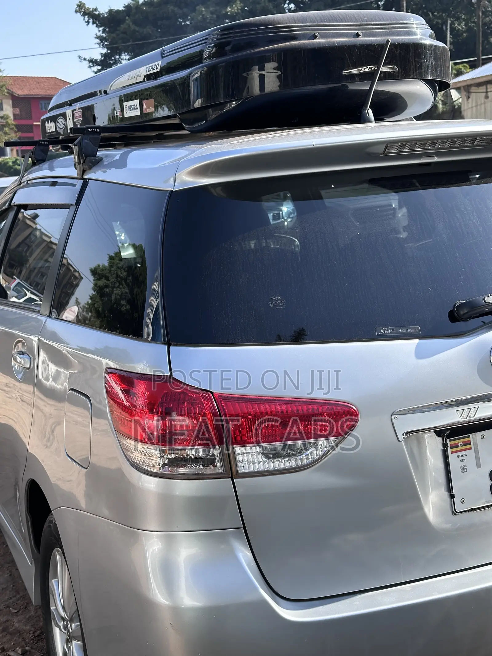 Toyota Wish 2012 Silver