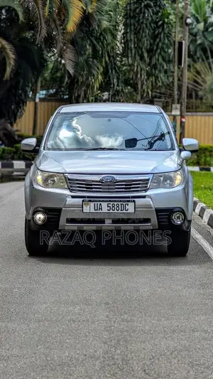 Subaru Forester 2010 Silver