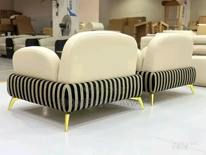 5 Seaters Kasamoto Sofa Sets Any Colour 1,800,000/- With Free Delivery