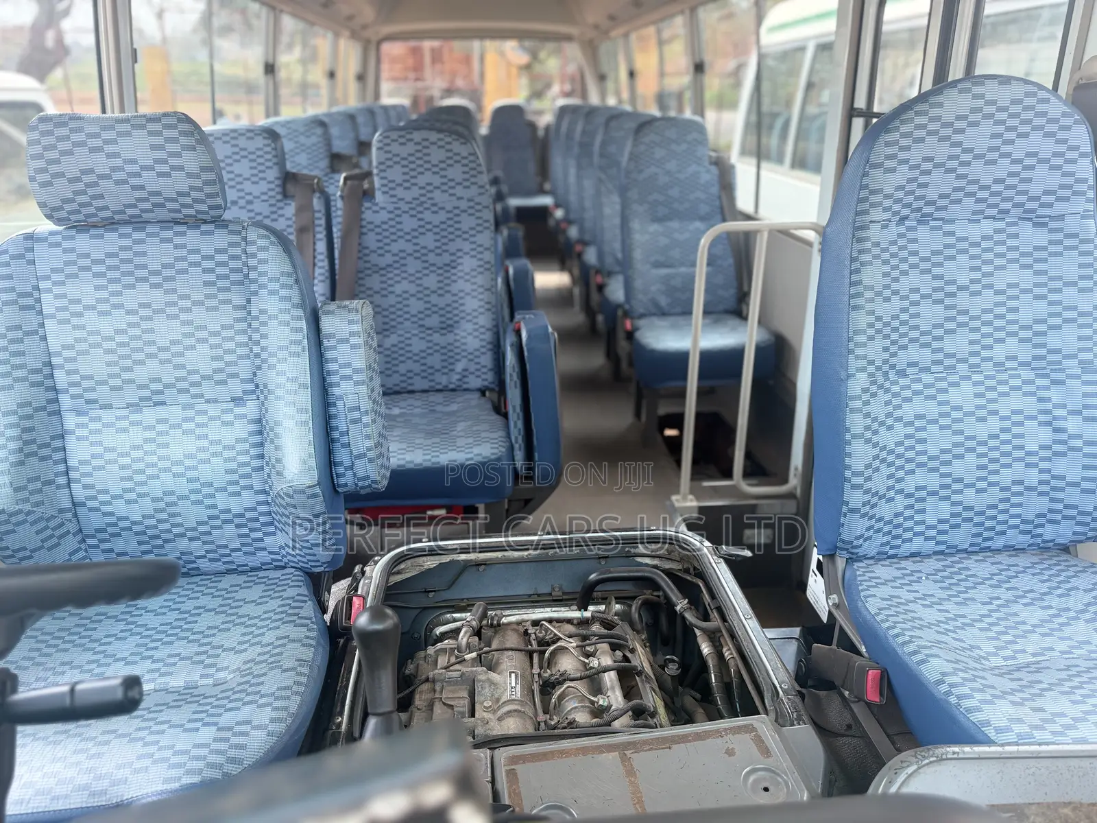 Mitsubishi Fuso Rosa 2014 White