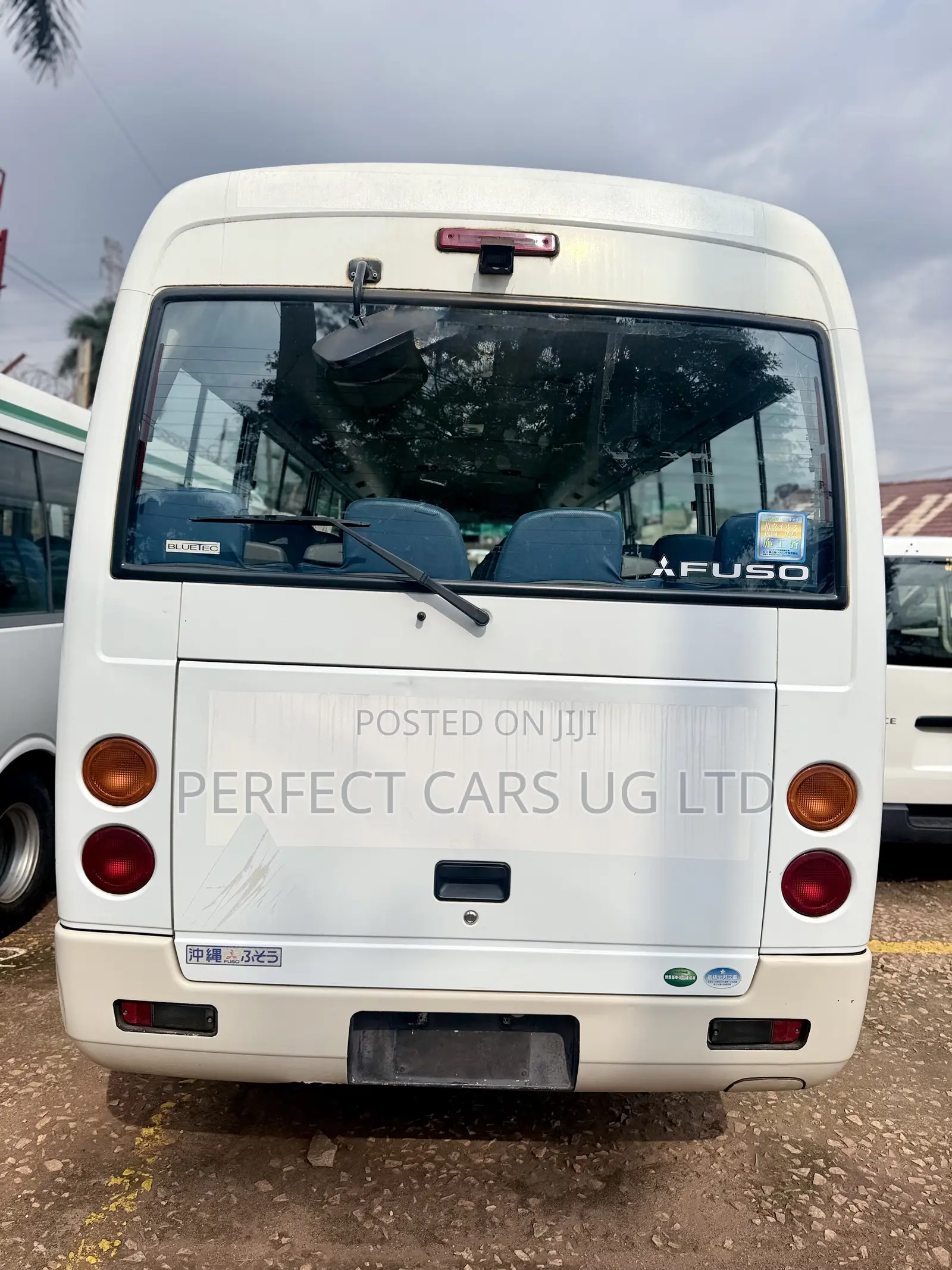 Mitsubishi Fuso Rosa 2014 White