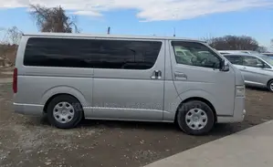 Toyota HiAce 2014 Silver