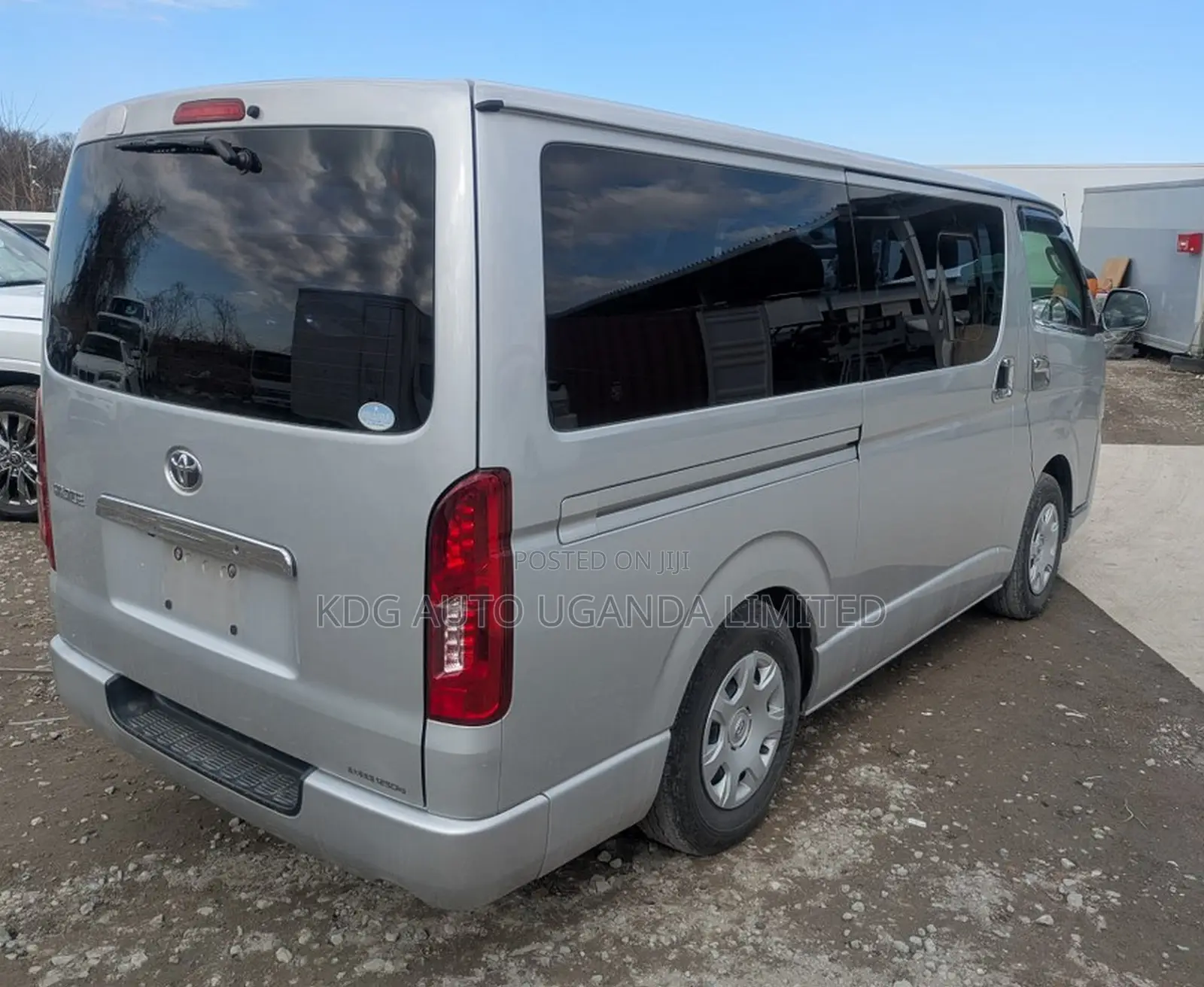 Toyota HiAce 2014 Silver