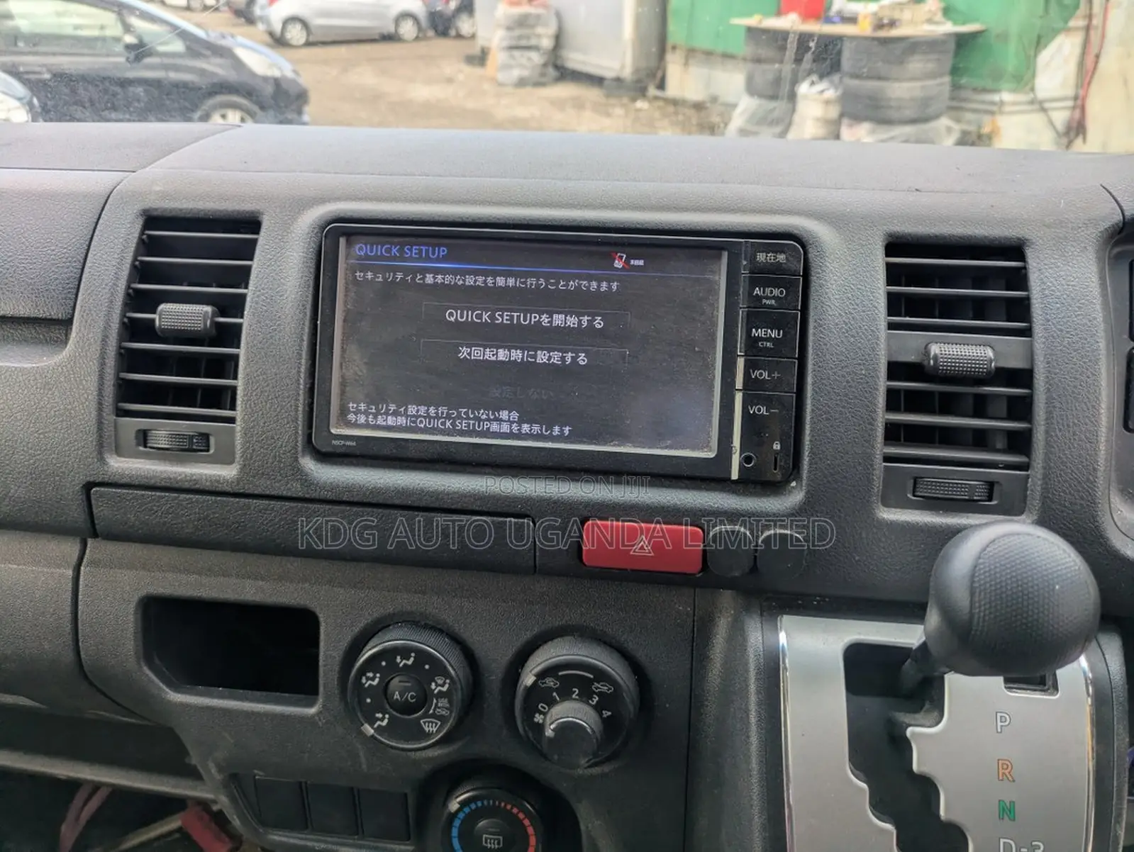 Toyota HiAce 2014 Silver