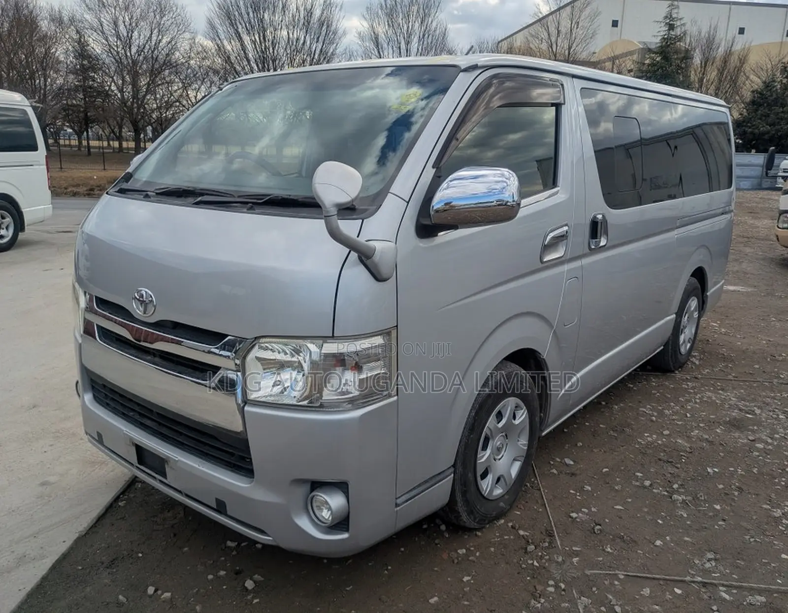 Toyota HiAce 2014 Silver
