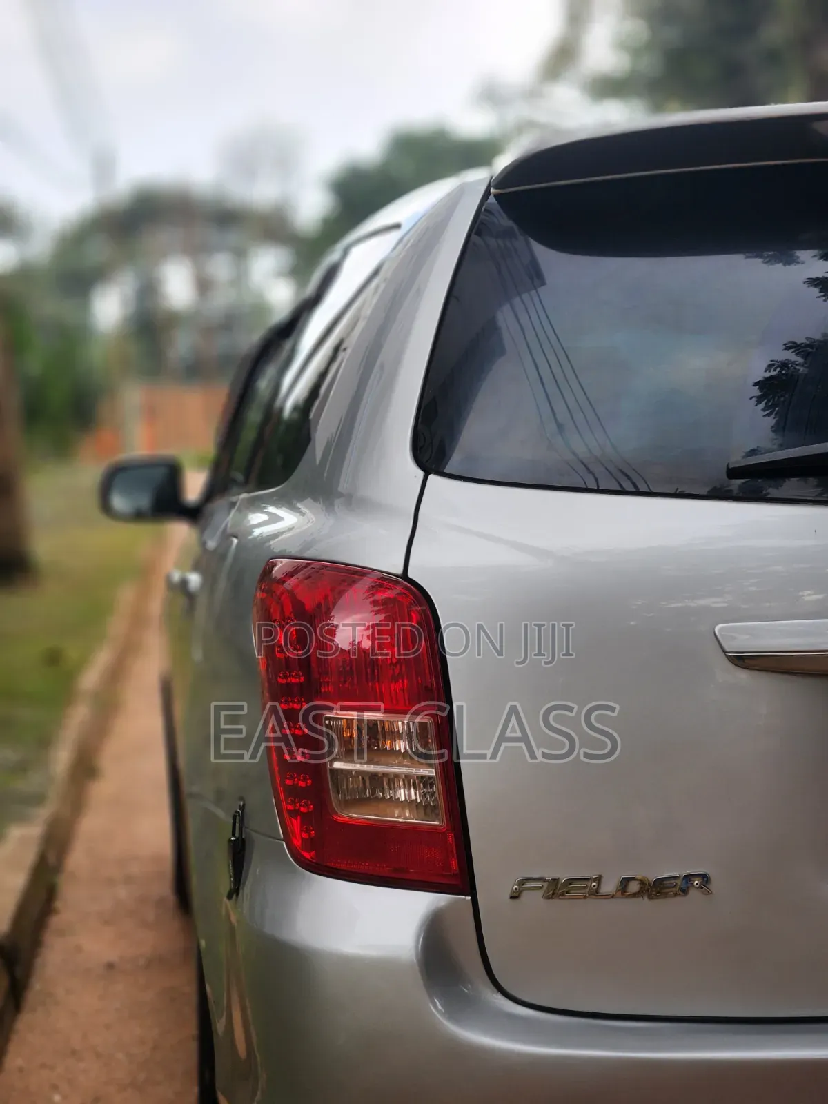Toyota Corolla Fielder 2010 Silver