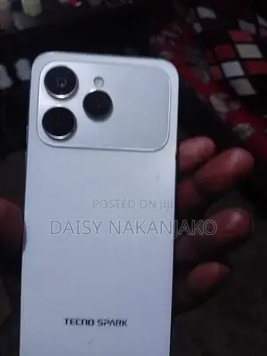 New Tecno Spark 40 128 GB White