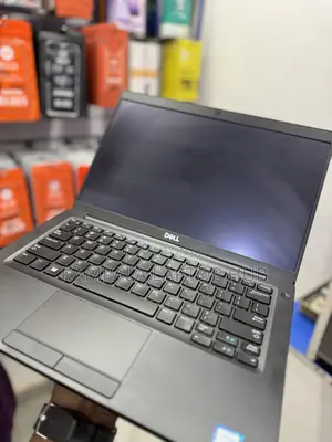 Laptop Dell Latitude 7390 8GB Intel Core i7 SSD 256GB