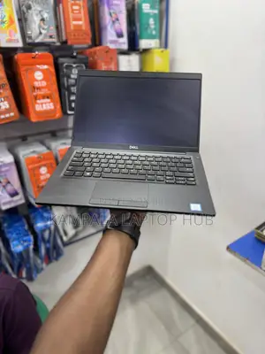 Laptop Dell Latitude 7390 8GB Intel Core i7 SSD 512GB