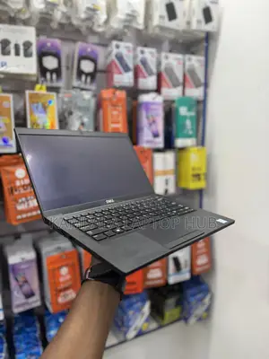 New Laptop Dell Latitude 7390 8GB Intel Core i5 SSD 256GB