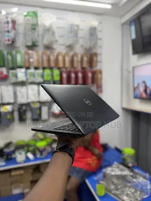 New Laptop Dell Latitude 7390 8GB Intel Core i5 SSD 256GB