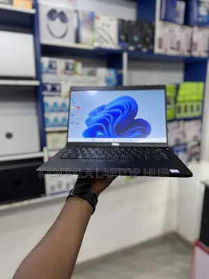 New Laptop Dell Latitude 7390 8GB Intel Core i5 SSD 256GB