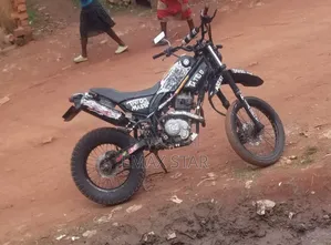 Yamaha 2004 Black