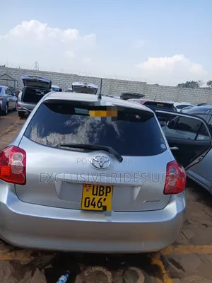 Toyota Auris 2010 Silver