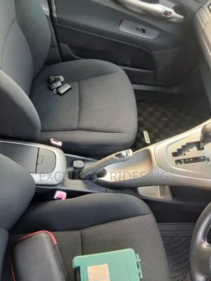 Toyota Auris 2010 Silver