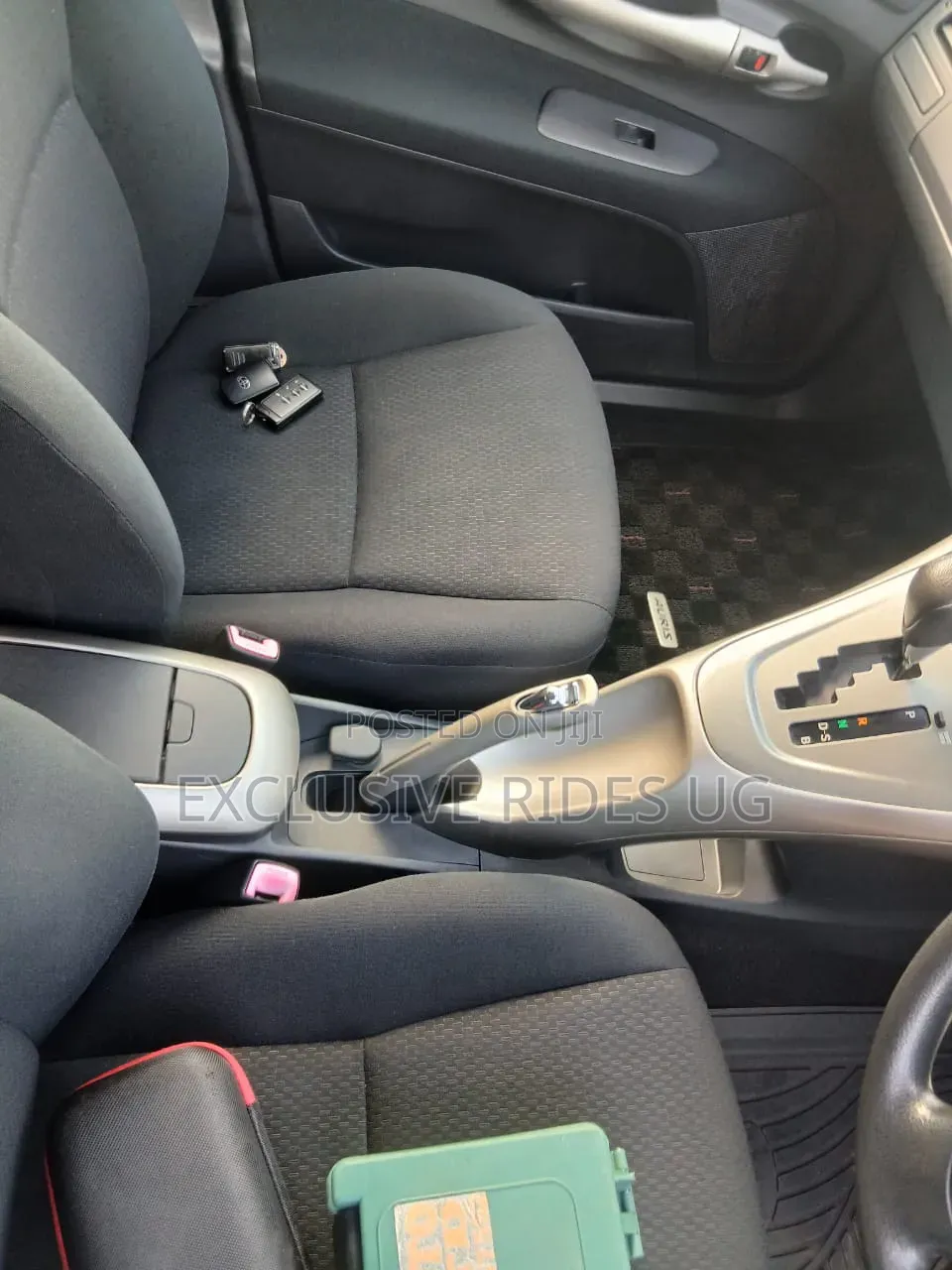 Toyota Auris 2010 Silver