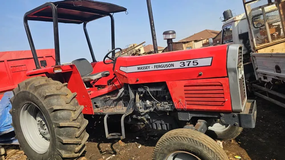 Massey Ferguson 375