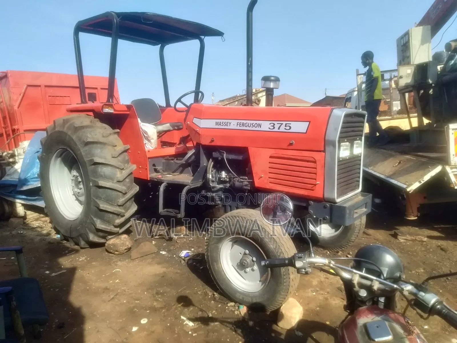 Massey Ferguson 375