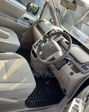 Toyota Noah 2012 Gray