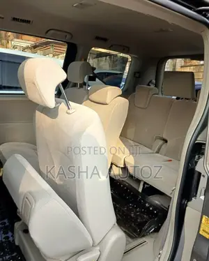 Toyota Noah 2012 Gray