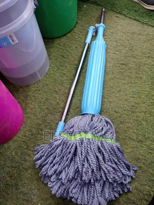 Self-Wringing Twist Mop.
