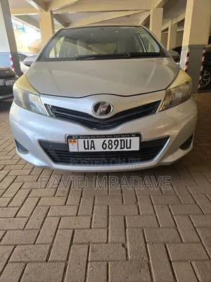 Toyota Vitz 1.0 FWD 5dr 2011 Silver