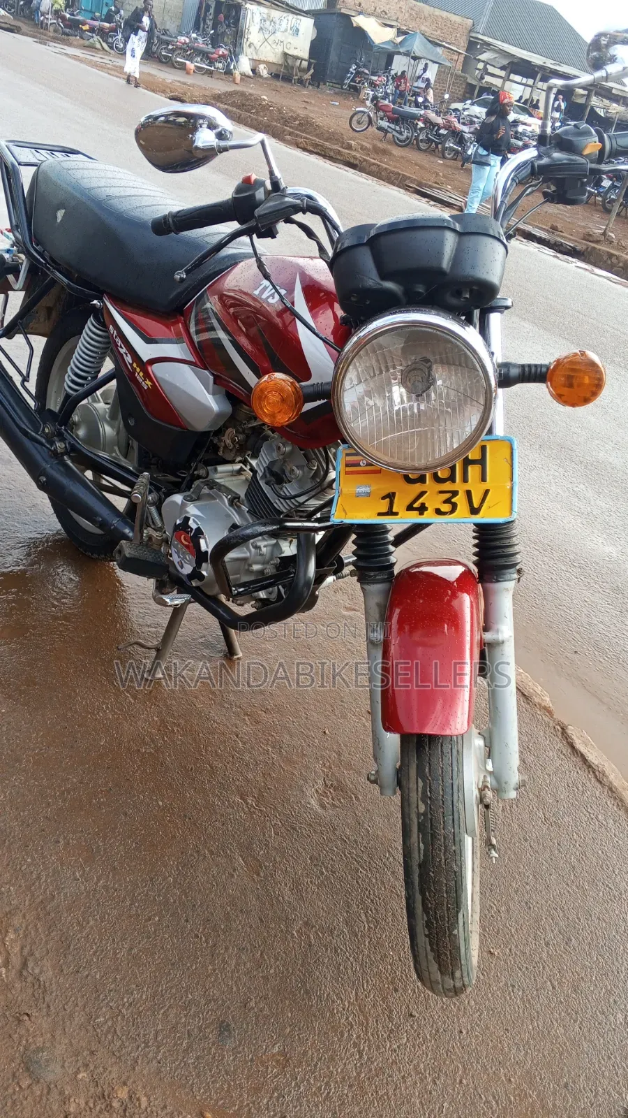 TVS HLX 125 2024 Red