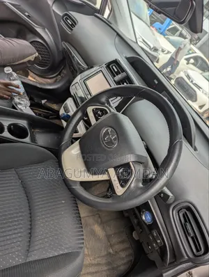 Toyota Prius 2017 White