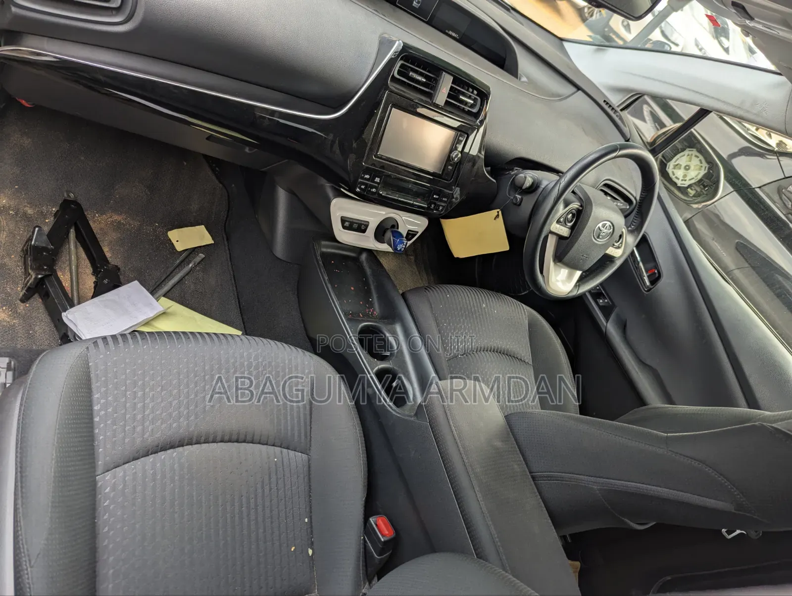 Toyota Prius 2017 White