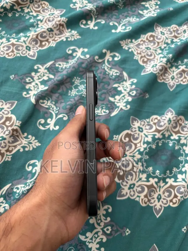 Apple iPhone 16 128 GB Black