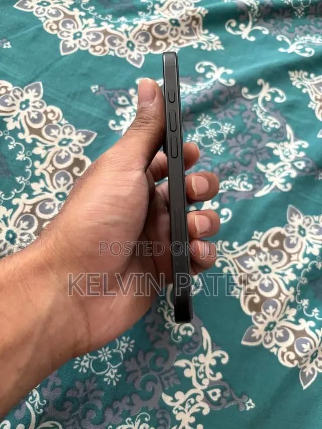 Apple iPhone 16 128 GB Black