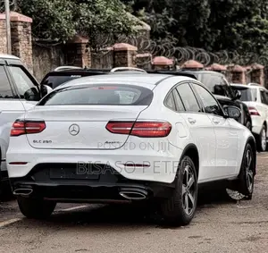 Mercedes-Benz GLC-Class 2017 White