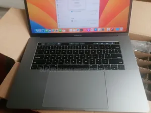 Laptop Apple MacBook Pro 2017 16GB Intel Core i7 SSD 1T