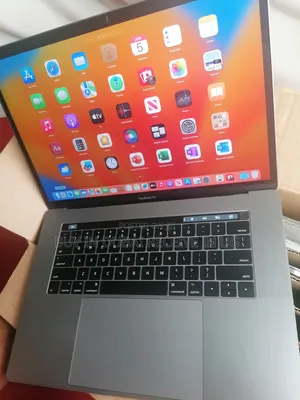 Laptop Apple MacBook Pro 2017 16GB Intel Core i7 SSD 1T