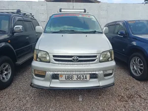 Toyota Noah 2002 Silver