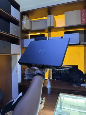 Laptop Dell Latitude 3301 4GB Intel Core i5 SSD 128GB
